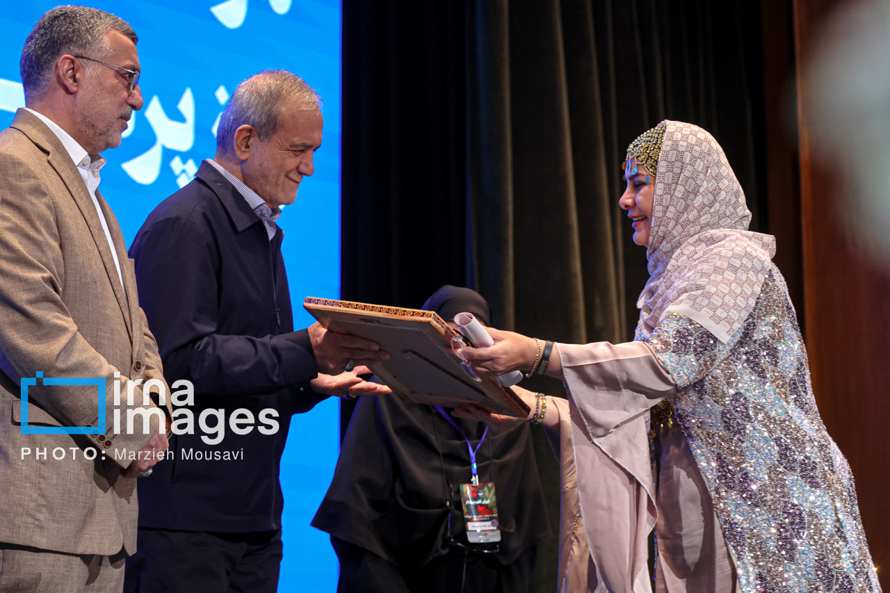 بزرگداشت مقام پرستار با حضور رئیس جمهور