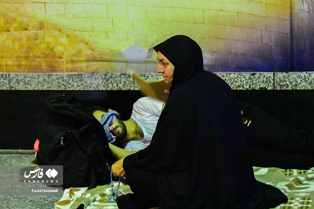 استراحت زائران سیدالشهدا(ع) در مرز شلمچه