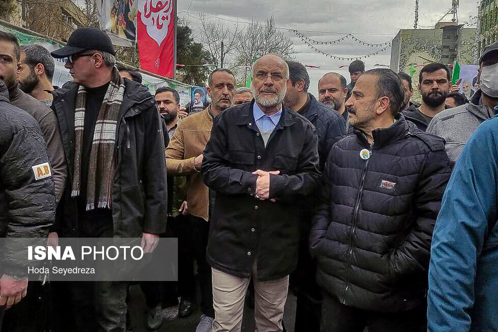 حضور جمعی از مسئولان در راهپیمایی ۲۲ بهمن - تهران