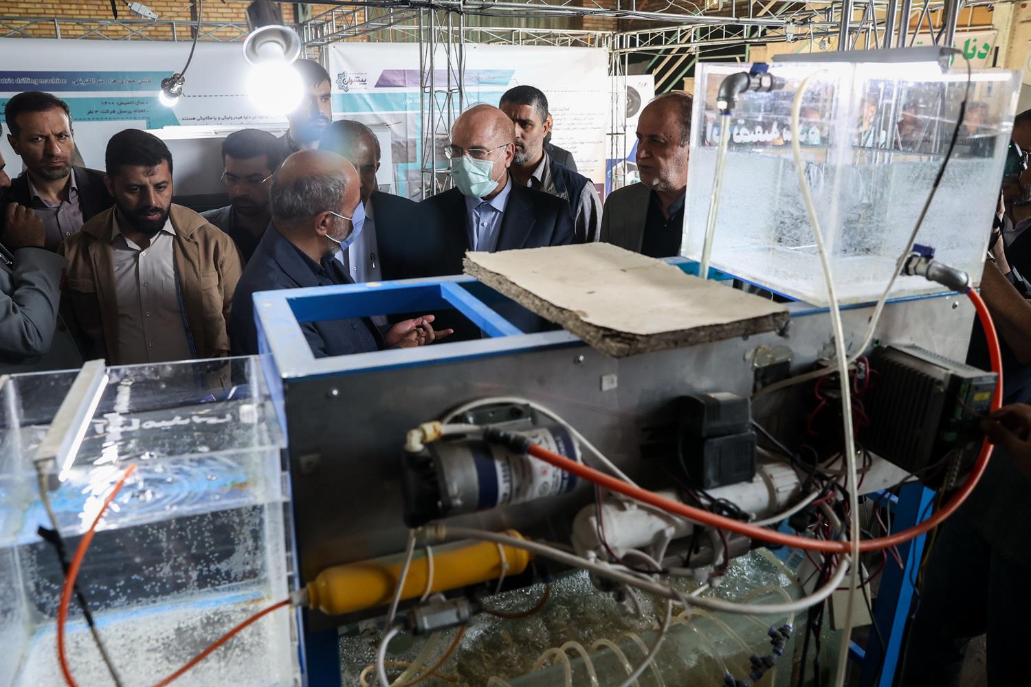 بازدید قالیباف از مرکز نوآوری، فناوری و علم آفرین پیشران