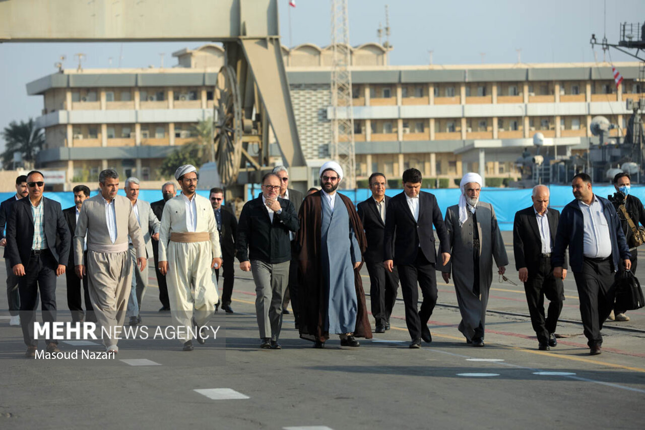 الحاق پایگاه شناوری «کردستان» و ناوشکن «سهند»