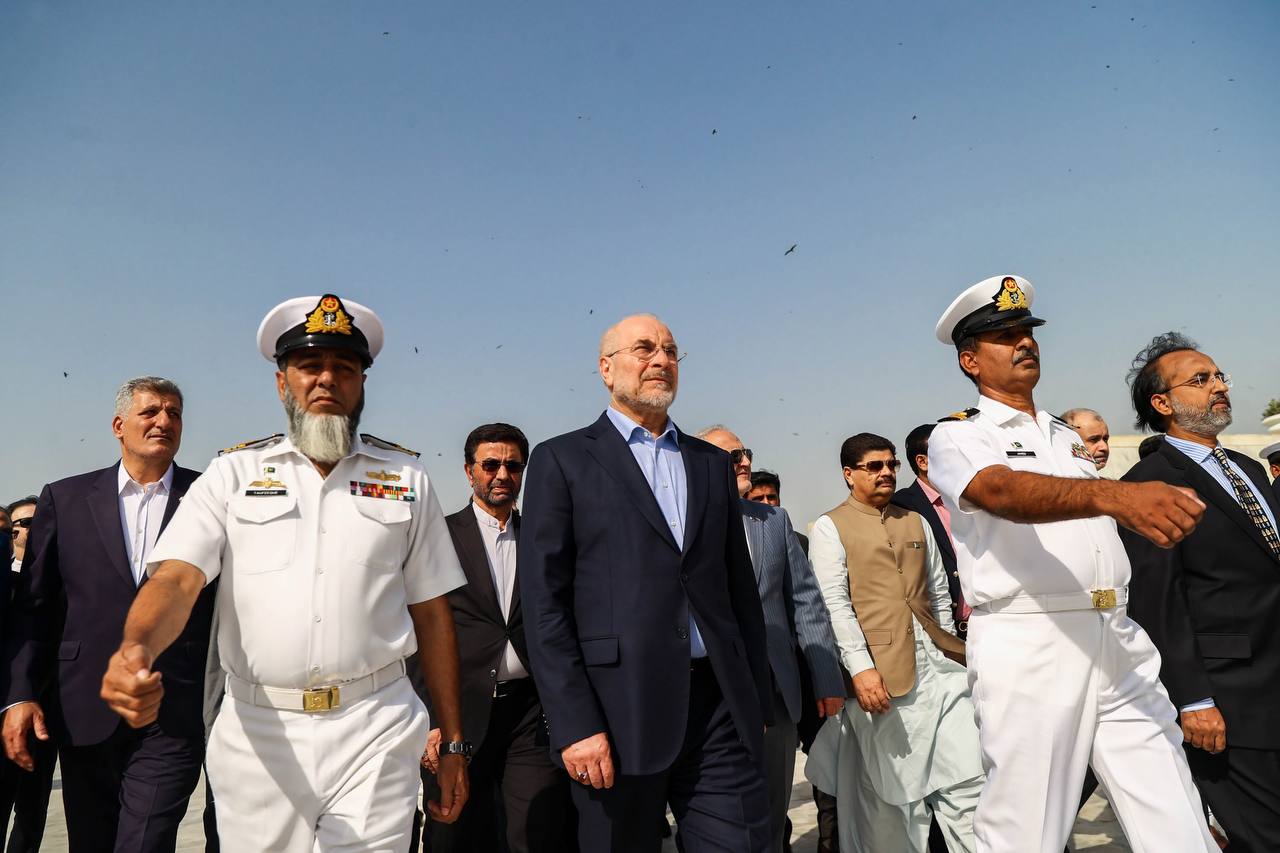 تصاویر حضور قالیباف بر سر مزار محمدعلی جناح 