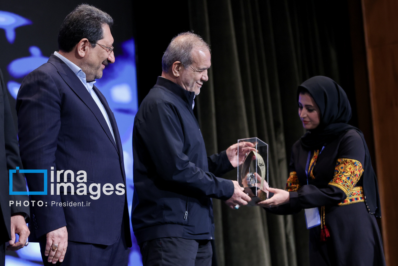تجلیل از صنعتگران برتر کشور با حضور پزشکیان