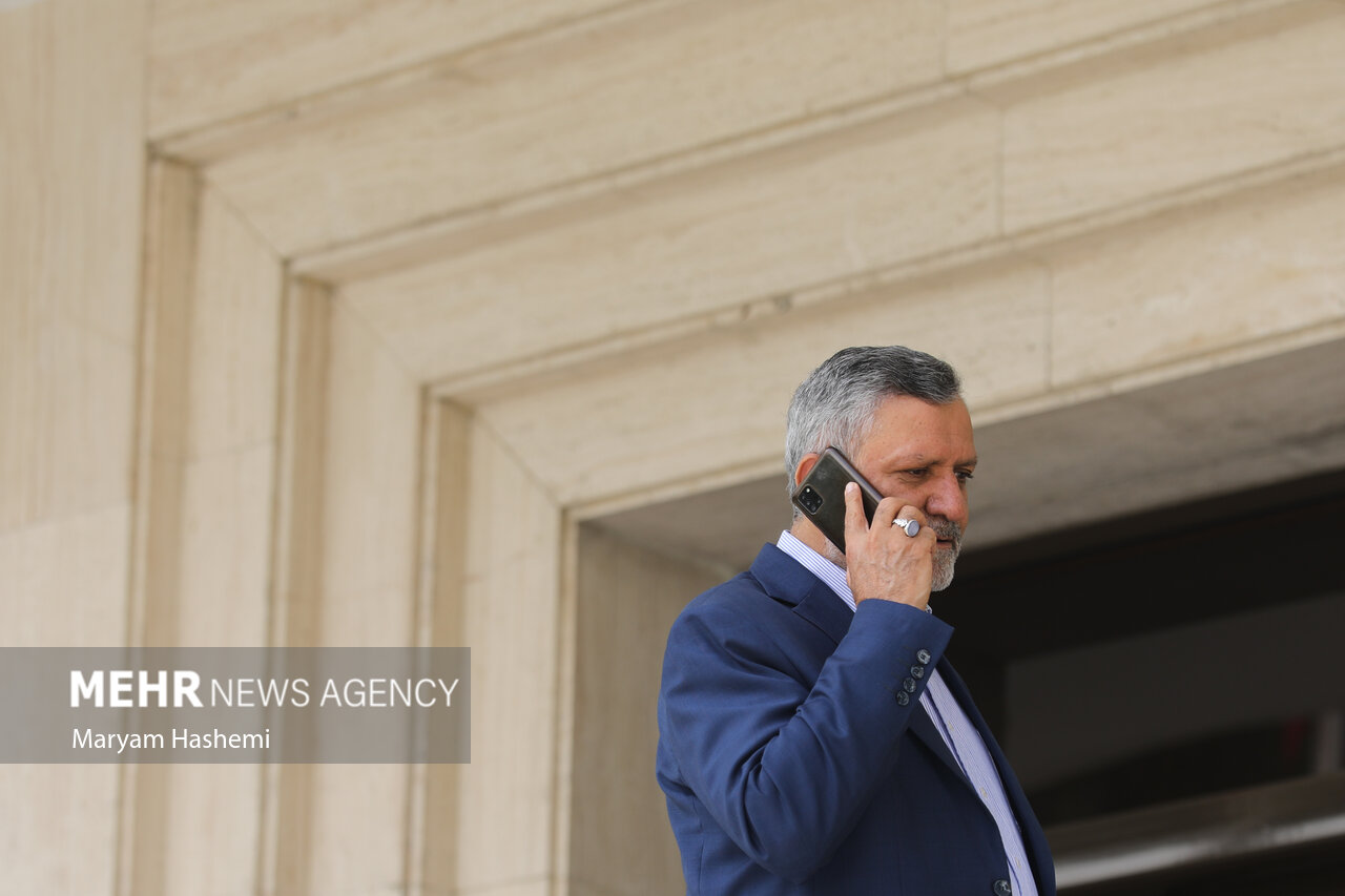 حاشیه جلسه هیئت دولت