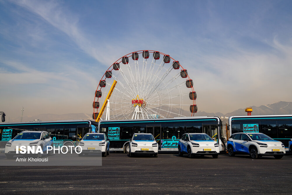 مراسم رونمایی از نخستین بسته حمل و نقل عمومی برقی تهران