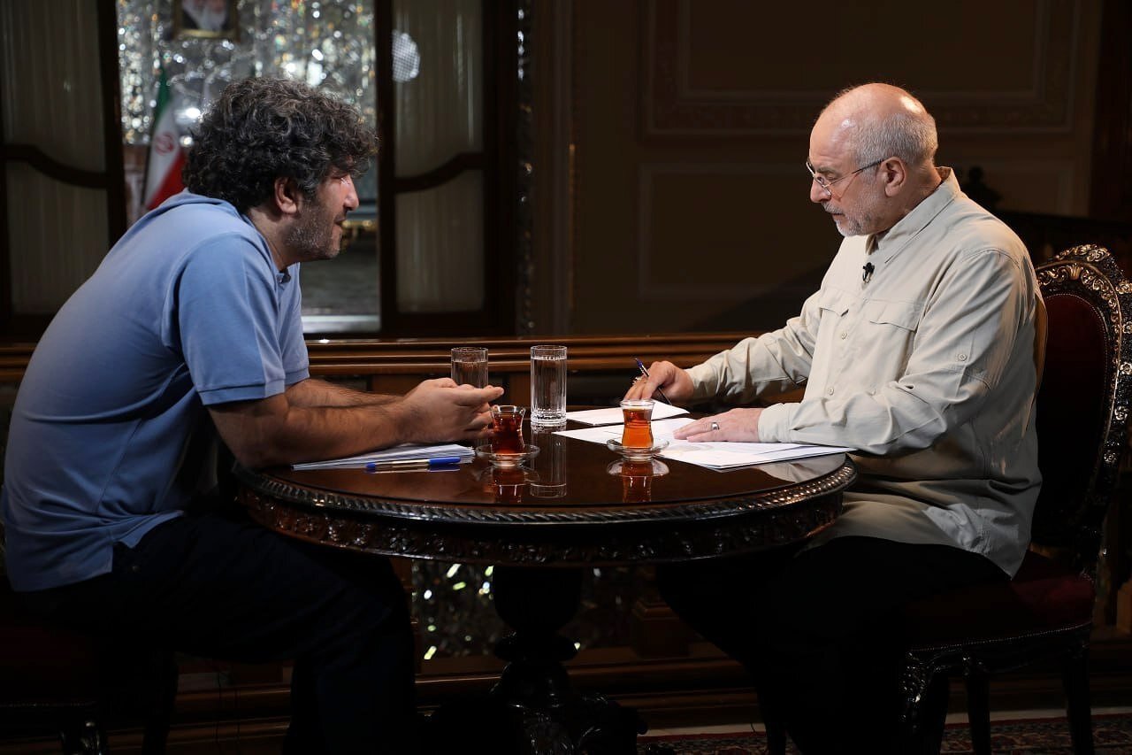 حضور قالیباف در برنامه «ماجرای جنگ»