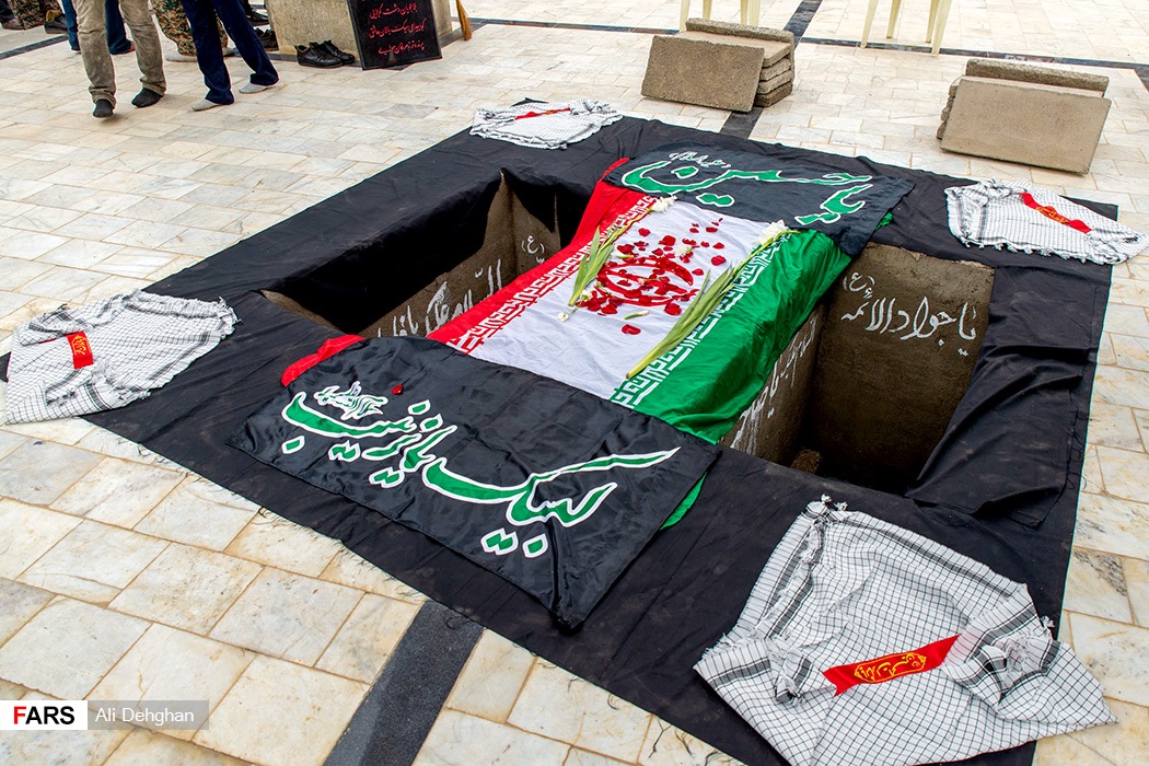 تشییع دو شهید گمنام