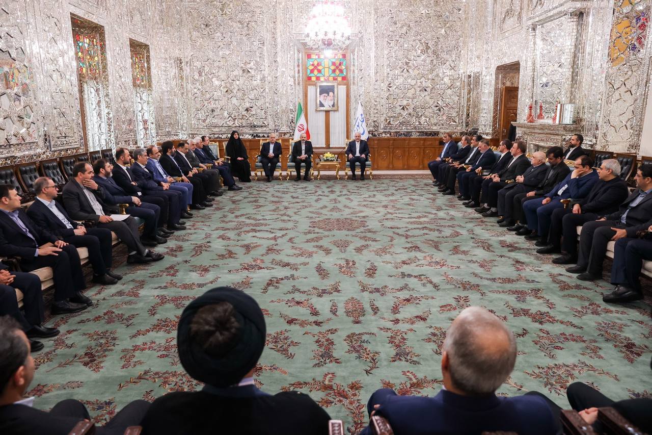 دیدارهای نوروزی جمعی از مسئولان نظام با قالیباف