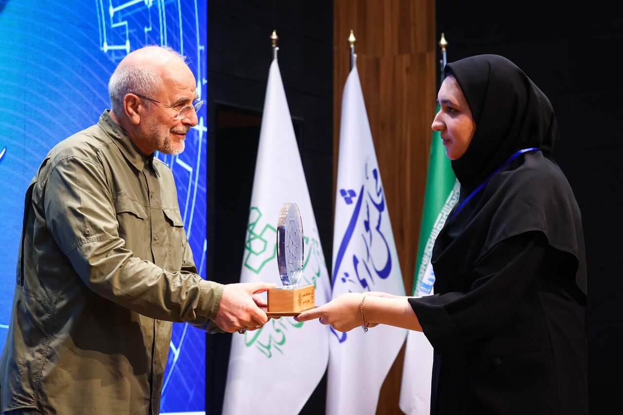 حضور قالیباف در اولین کارسوق حکمرانی داده‌محور