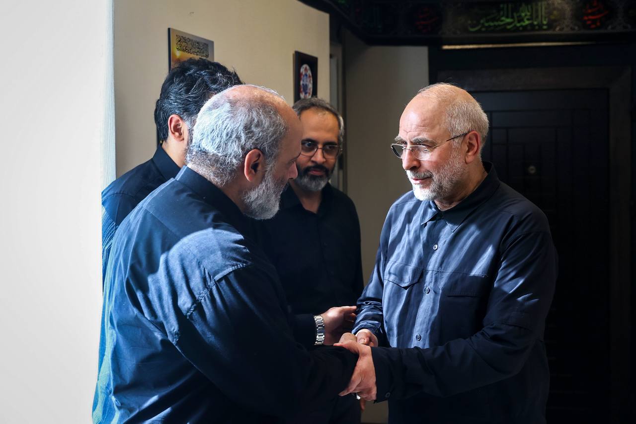 حضور قالیباف در منزل شهید محمدمهدی طهرانچی