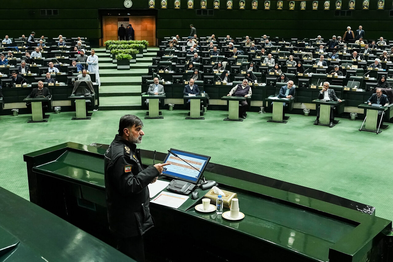 نشست غیرعلنی چهارشنبه ۱۷ دی