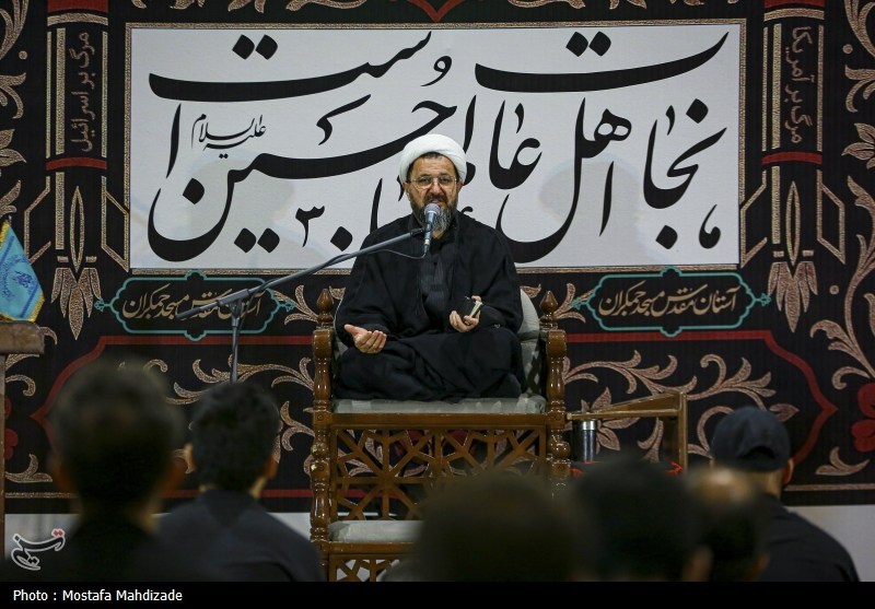 مراسم احیای شب عاشورا در مسجد جمکران