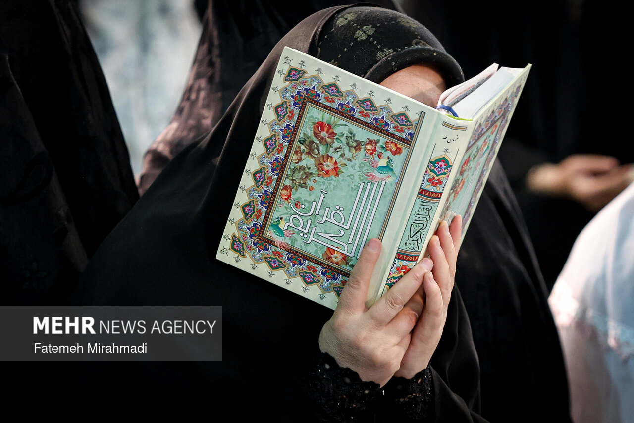 جزء خوانی قرآن کریم در حرم  عبدالعظیم 