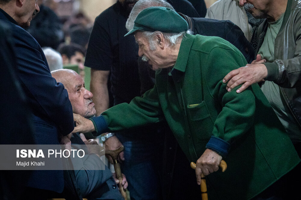 بازیگران در مراسم ختم مرحوم عنایت بخشی