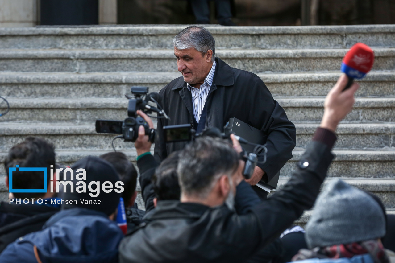 اعضای هیأت دولت در جمع خبرنگاران - ۸ اسفند ۱۴۰۳