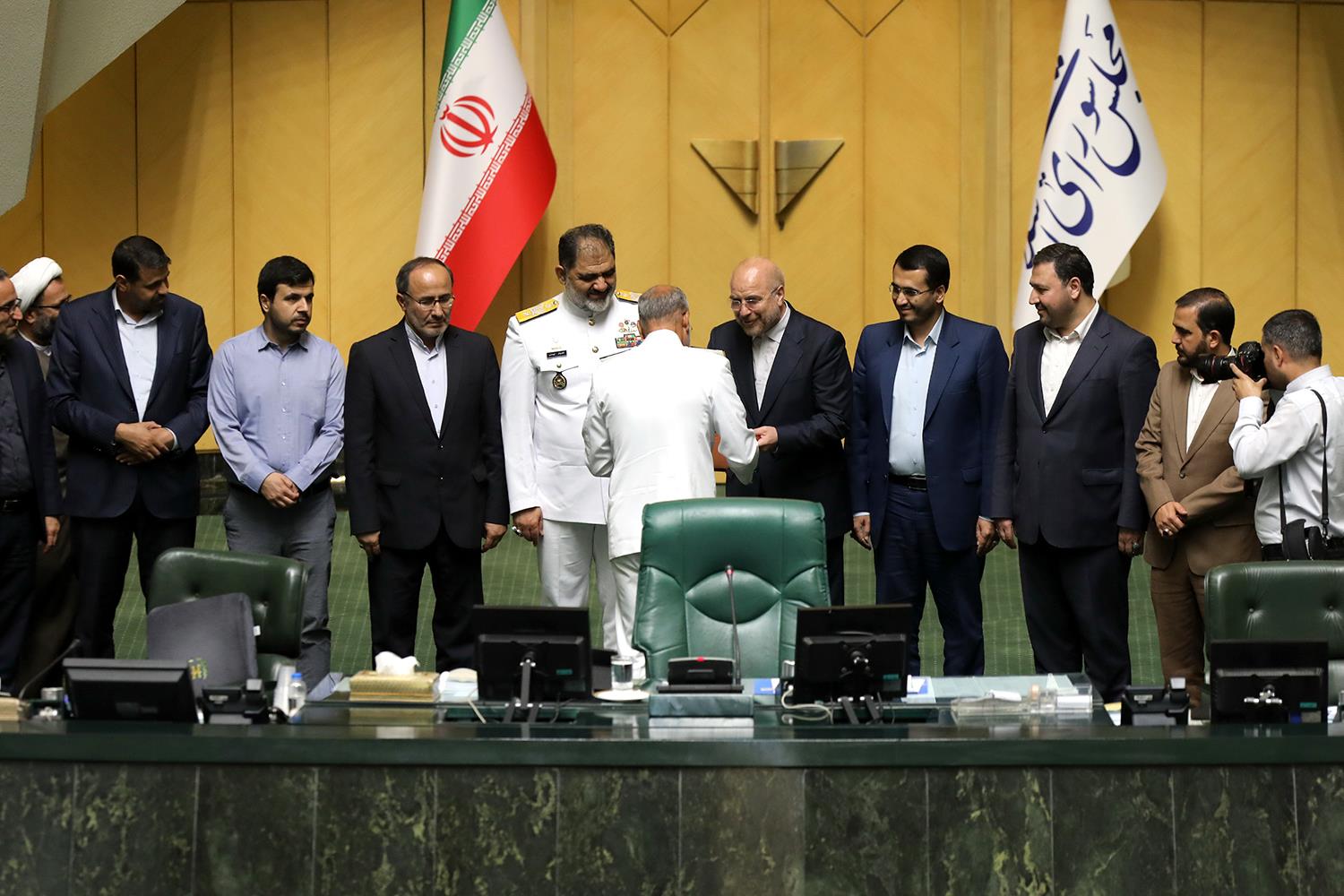 تقدیر مجلسی ها از اعضای ناوگروه ۸۶ نیروی دریای ارتش