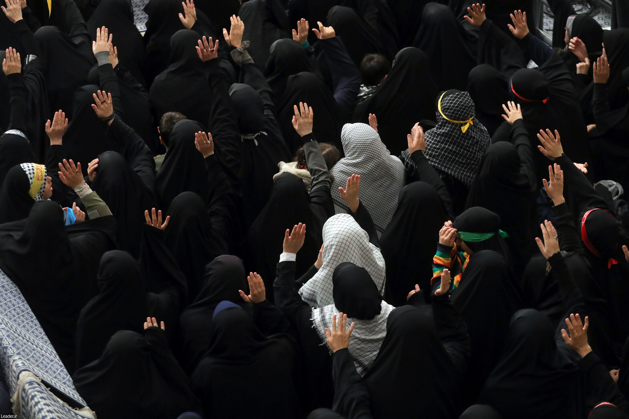 دیدار مردم با رهبر انقلاب