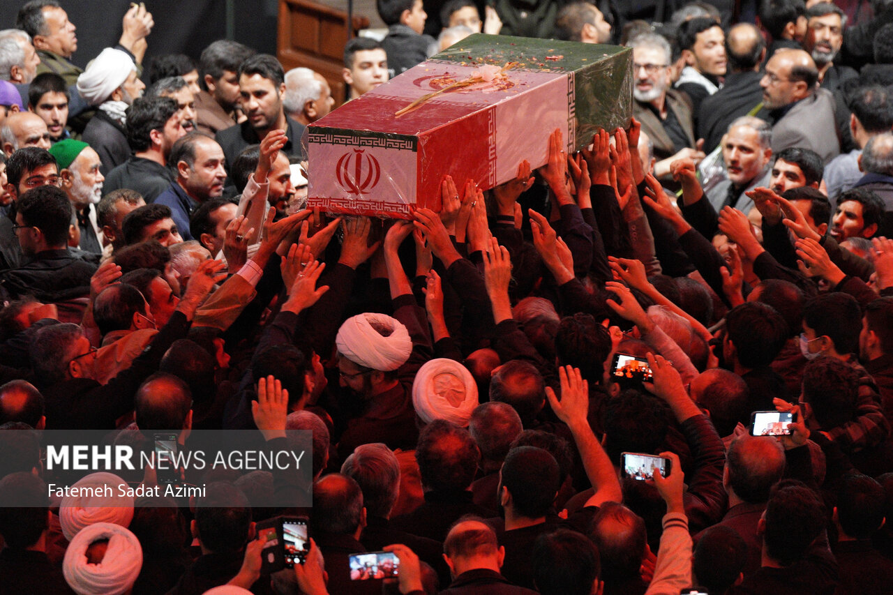 تشییع پیکر ۳۰۰ شهید گمنام دفاع مقدس در کشور