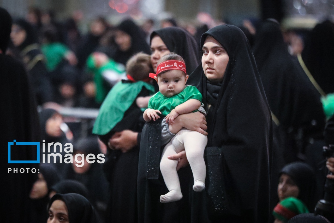 آیین شیرخوارگان حسینی در حرم مطهر رضوی