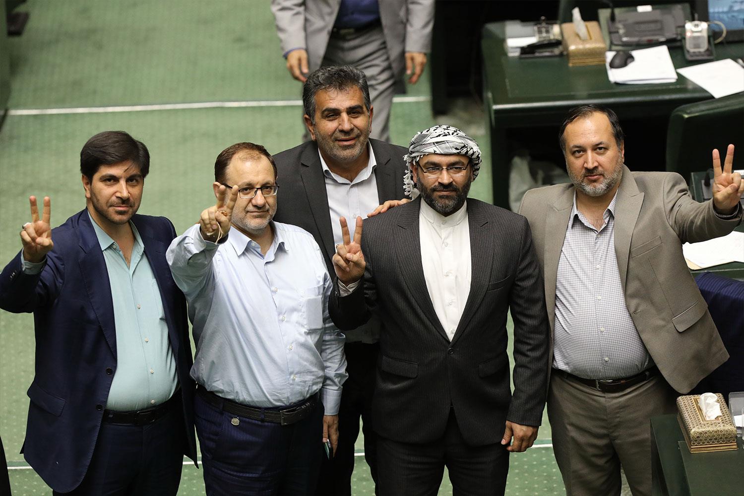 بیست و هفتمین نشست بررسی برنامه هفتم توسعه در صحن علنی مجلس