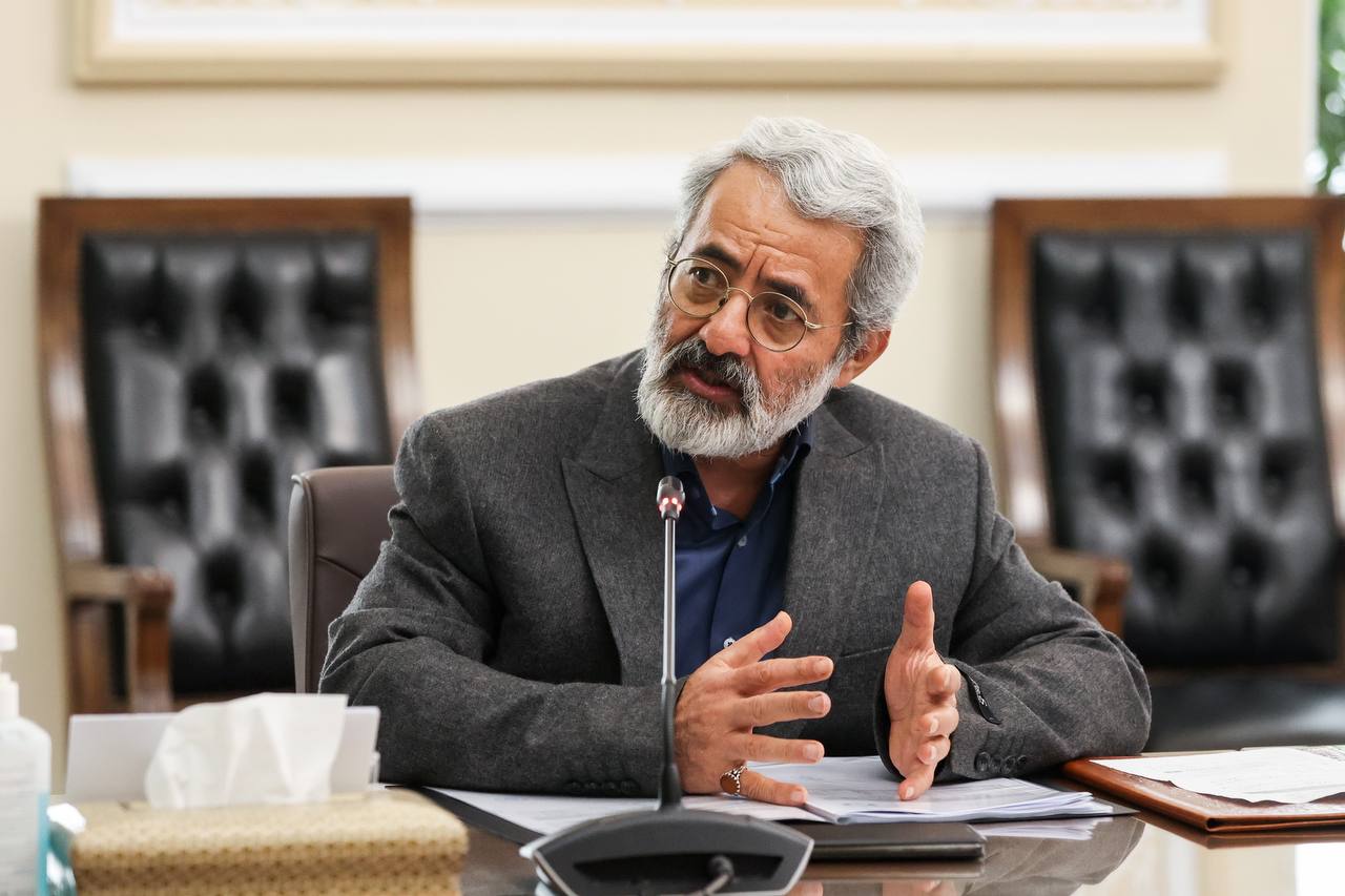 جلسه هئیت امنای کتابخانه با حضور قالیباف 