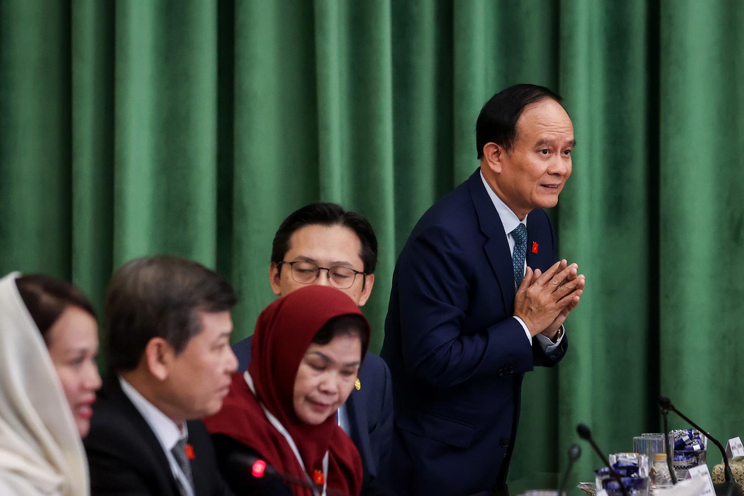 مراسم استقبال رسمی، دیدار رؤسای مجالس و نشست دوجانبه هیأت‌های ایران و ویتنام