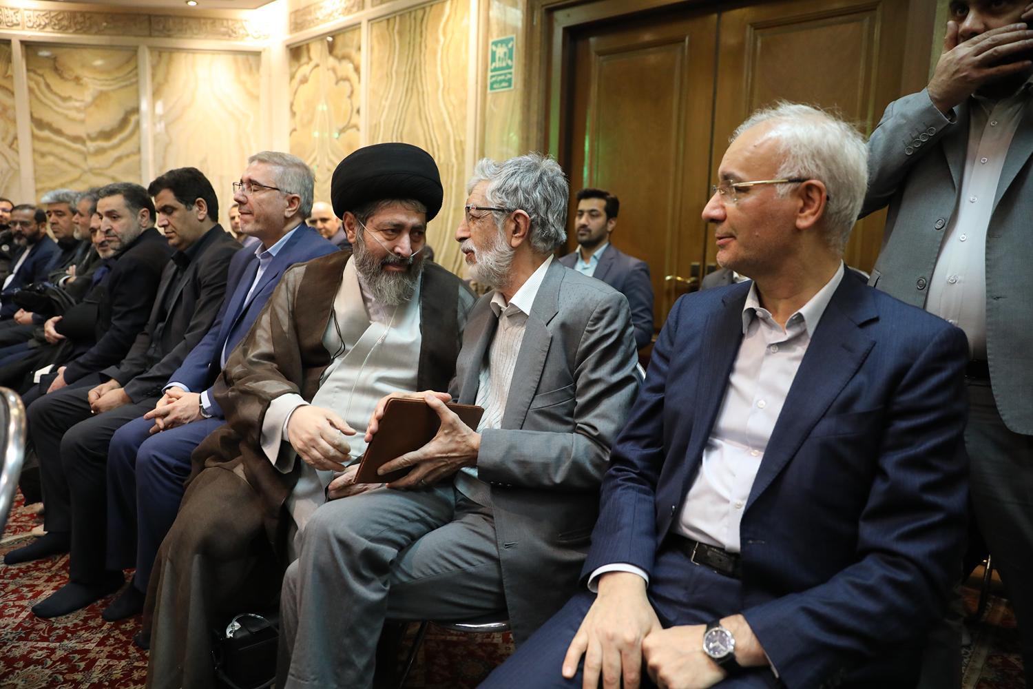 حضور قالیباف در مراسم یادبود مادر سید محمدجواد شوشتری