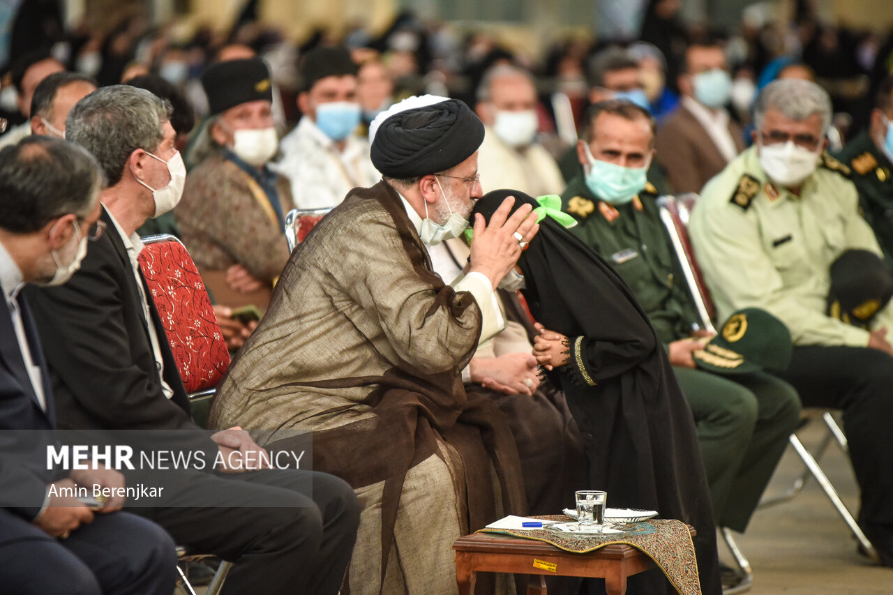 دیدار رئیس جمهور با اقشار مختلف مردم