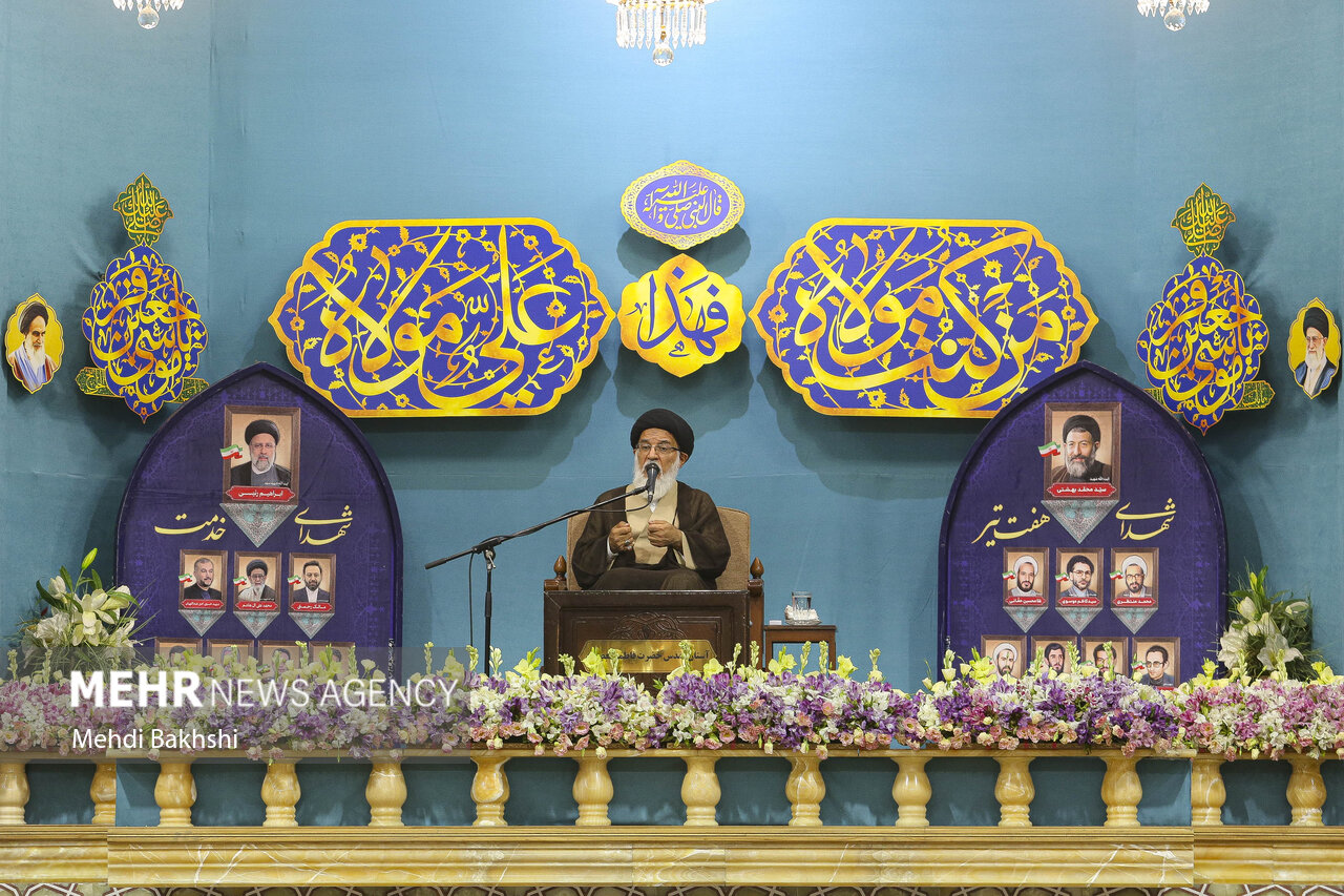 بزرگداشت اربعین شهدای خدمت