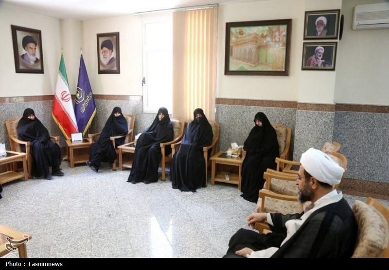 دیدار همسر شهید سلامی با مدیر حوزه‌های علمیه خواهران