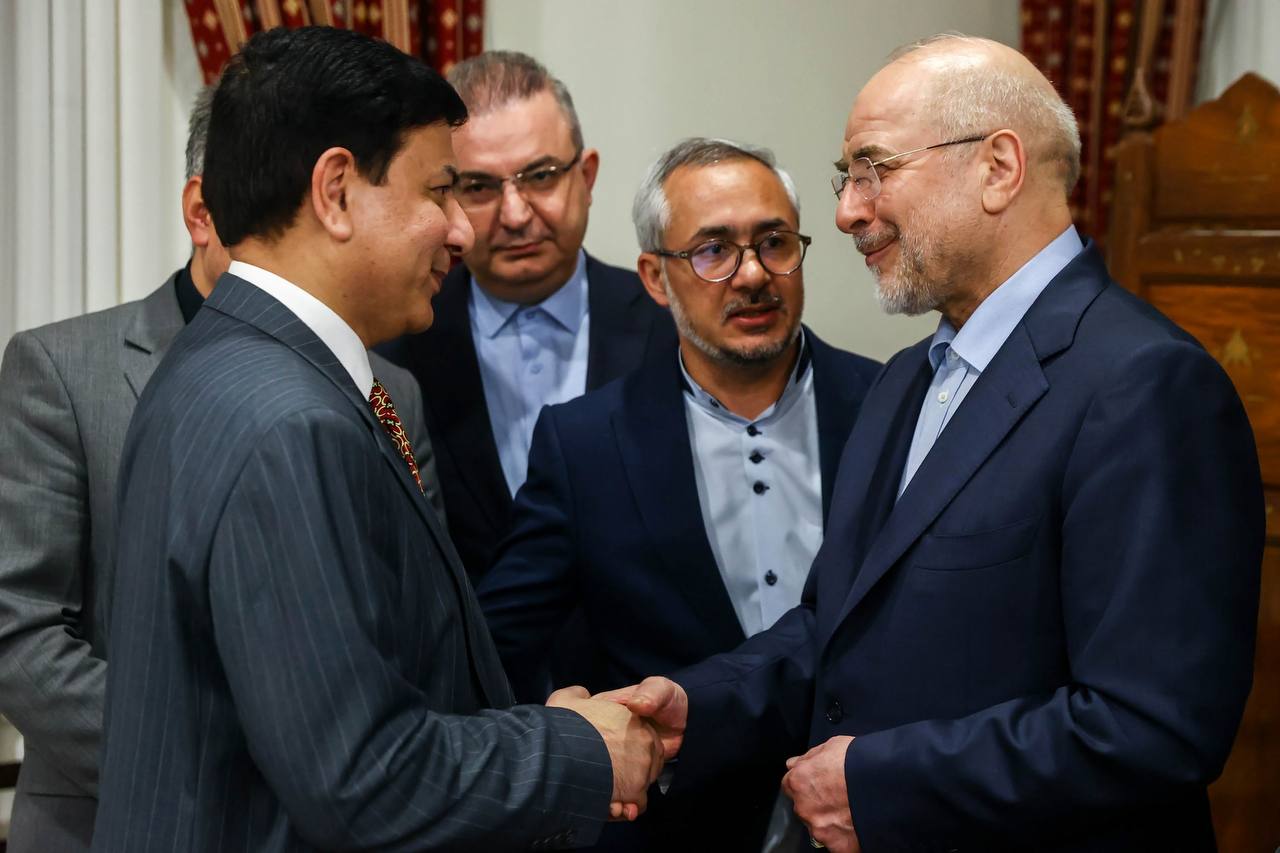 نشست صمیمی قالیباف