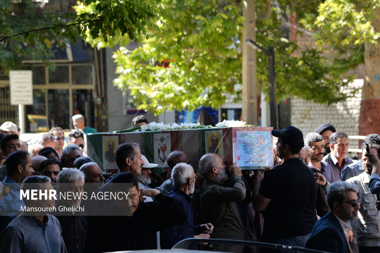 تشییع پیکر شهید راه وطن «مجید وفایی» در شاهرود