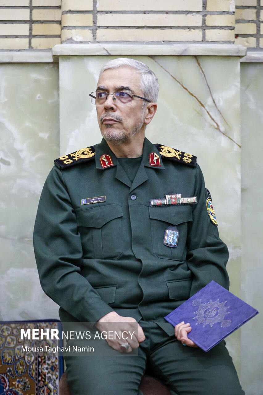 مراسم ترحیم پدر دریادار شهرام ایرانی فرمانده نداجا