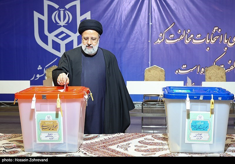 تصاویر حضور رئیس جمهور در انتخابات ۱۴۰۲