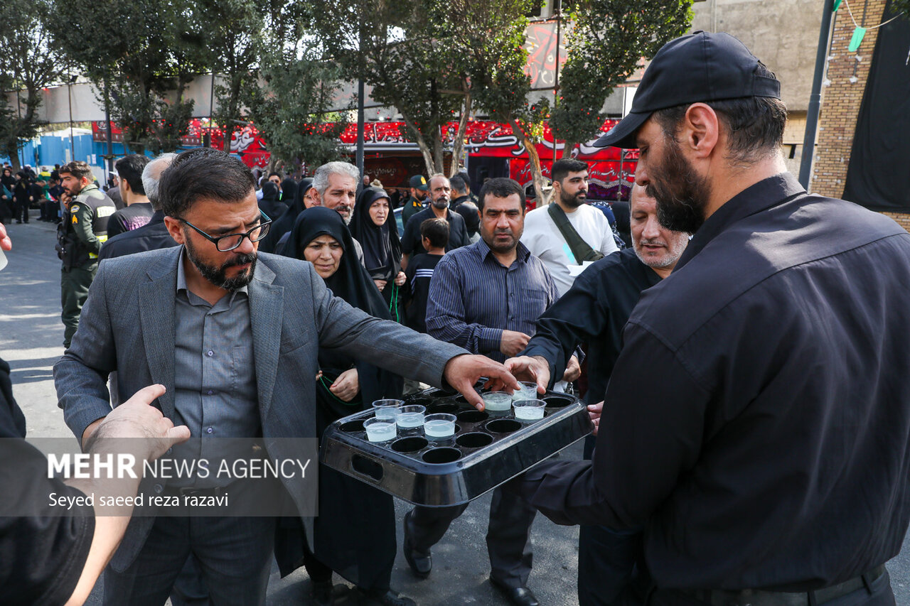  مراسم پیاده‌روی جاماندگان اربعین