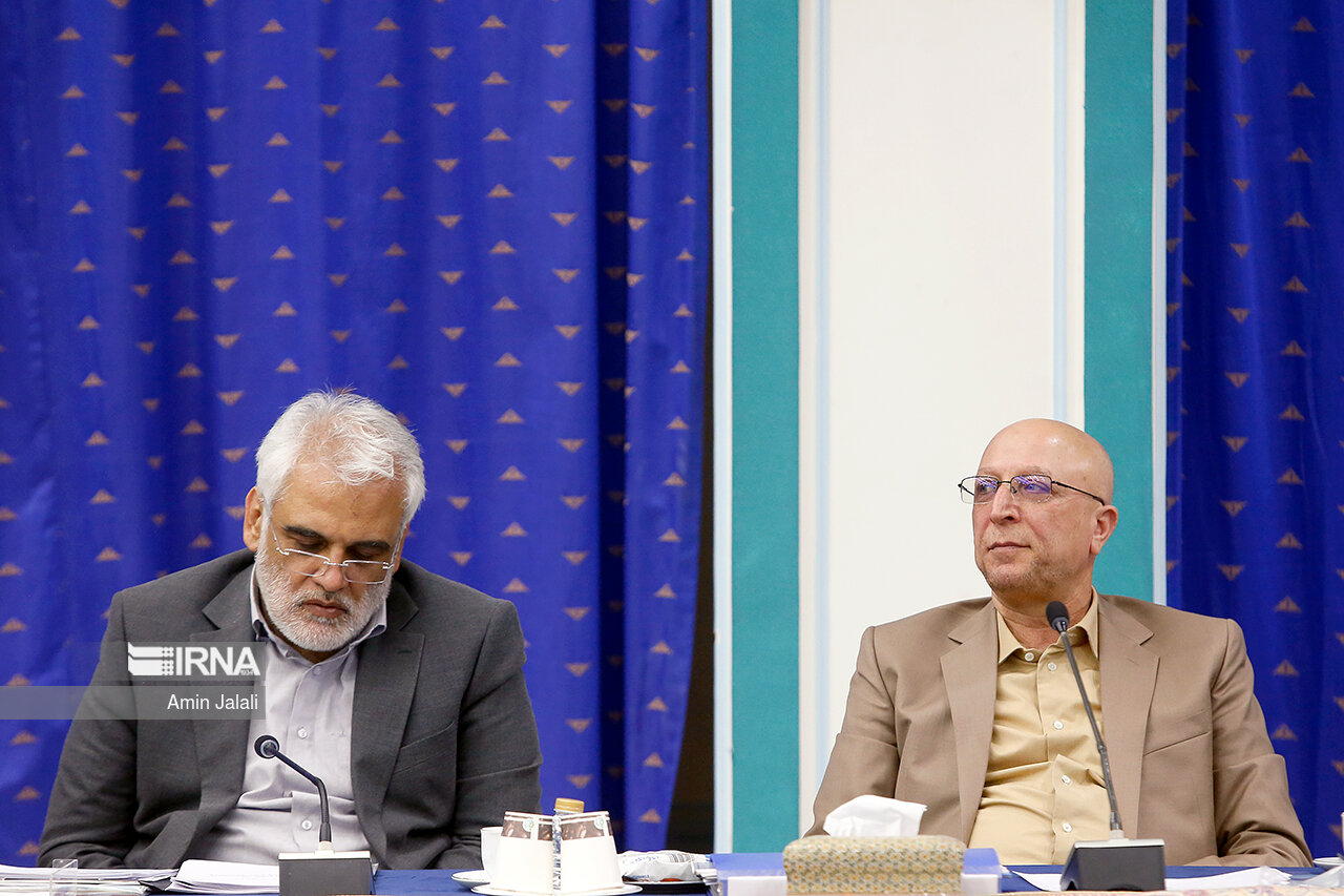 جلسه شورای عالی انقلاب فرهنگی