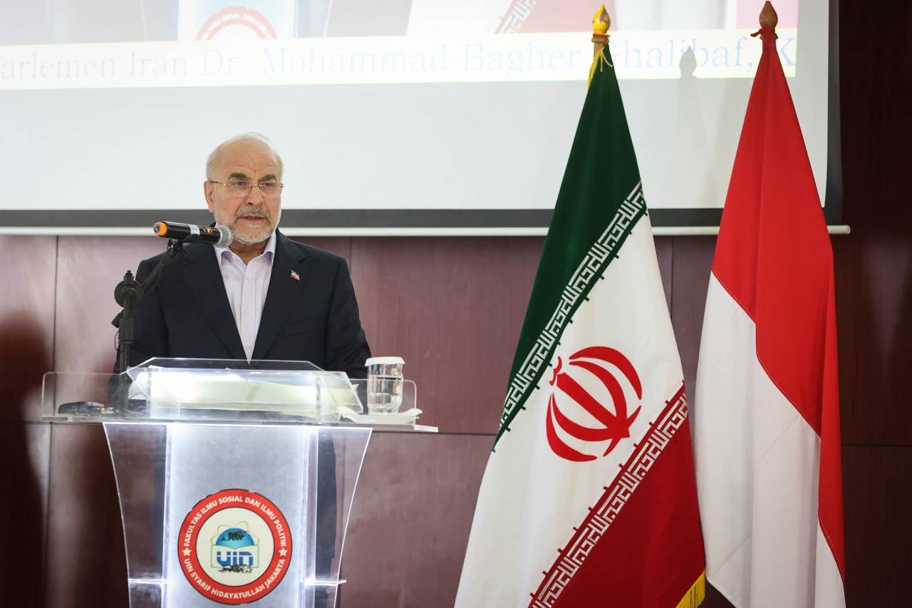 حضور قالیباف در جمع دانشجویان دانشگاه هدایةالله جاکارتا