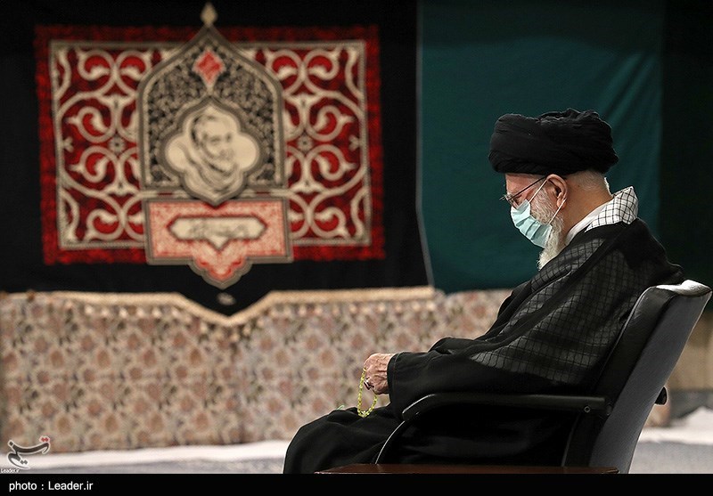 مراسم عزاداری شب عاشورای حسینی (ع) با حضور رهبر معظم انقلاب