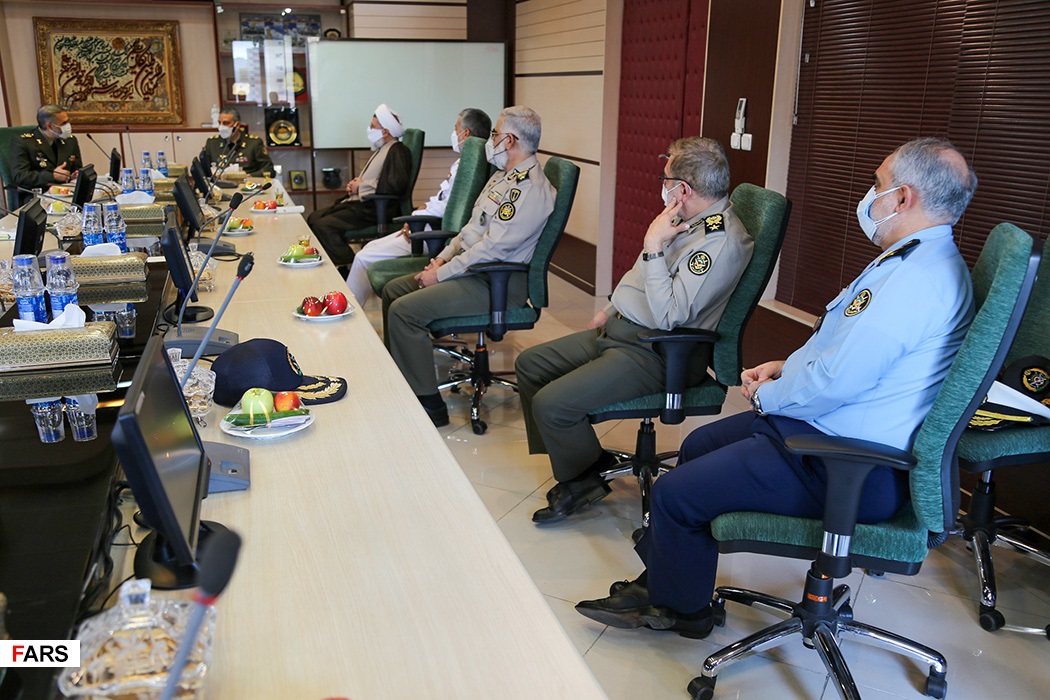 دیدار فرمانده کل ارتش با وزیر دفاع