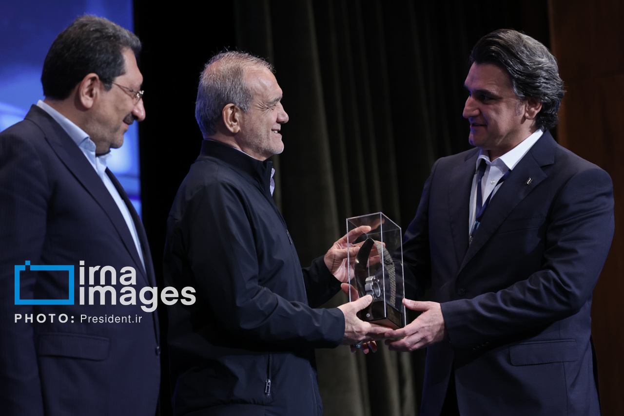 تجلیل از صنعتگران برتر کشور با حضور پزشکیان