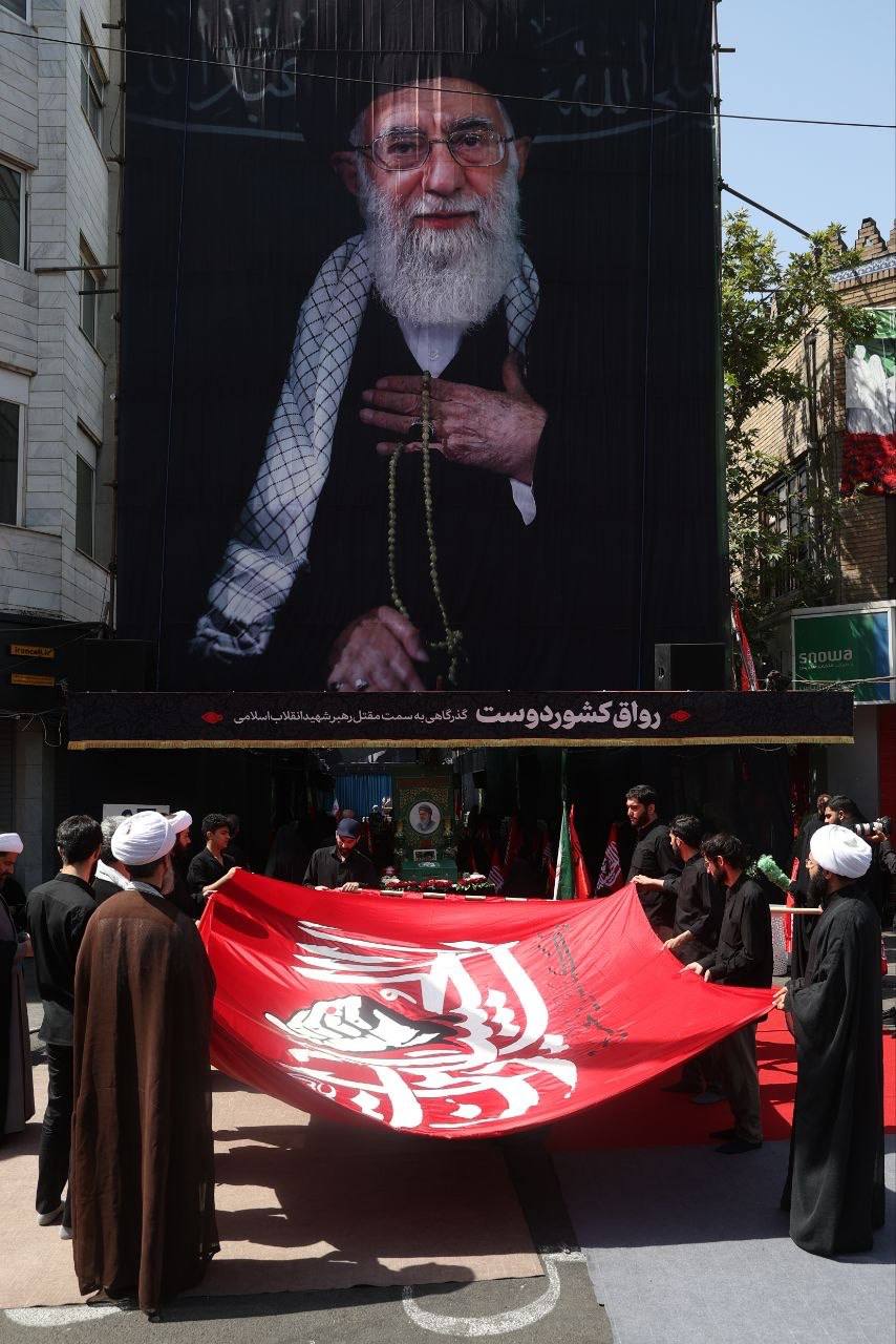 برافراشتن پرچم خونخواهی رهبر شهید انقلاب