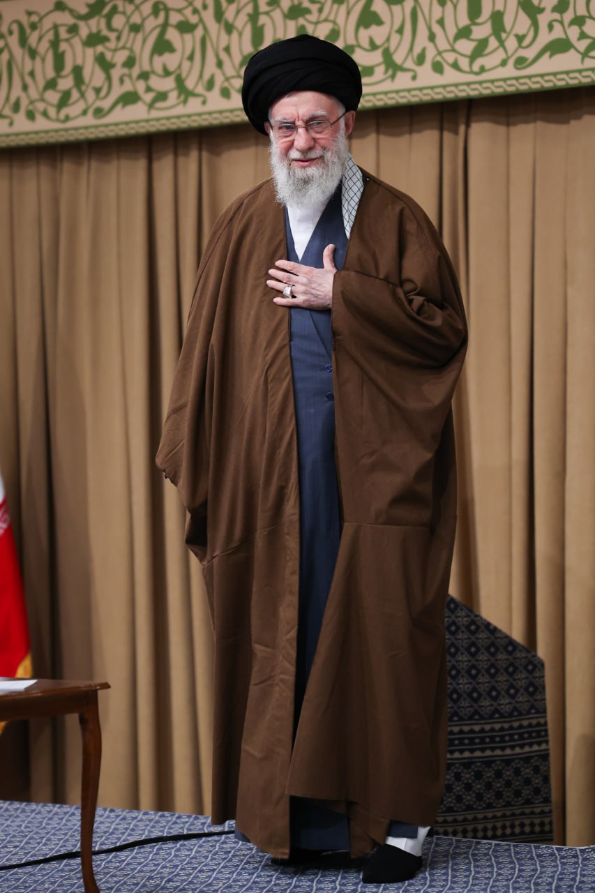 دیدار دانش‌آموزان و دانشجویان با رهبر انقلاب