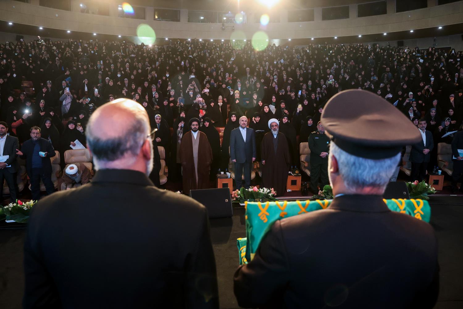 مراسم تجلیل از بانوان مبلغ و محفل‌دار قرآن کریم با حضور قالیباف