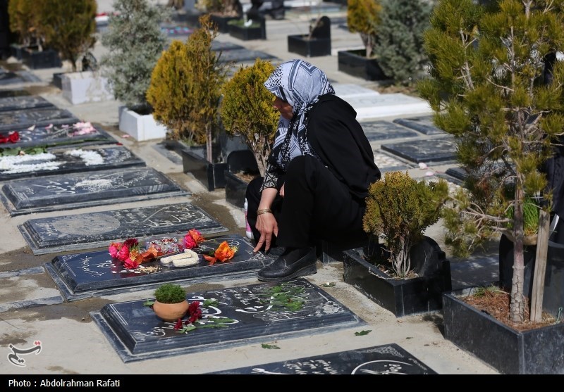 زیارت اهل قبور در پنجشنبه آخر سال در استانها