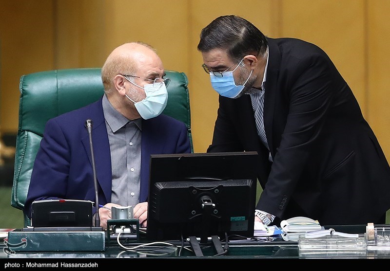 دورهمی نمایندگان در صحن مجلس 