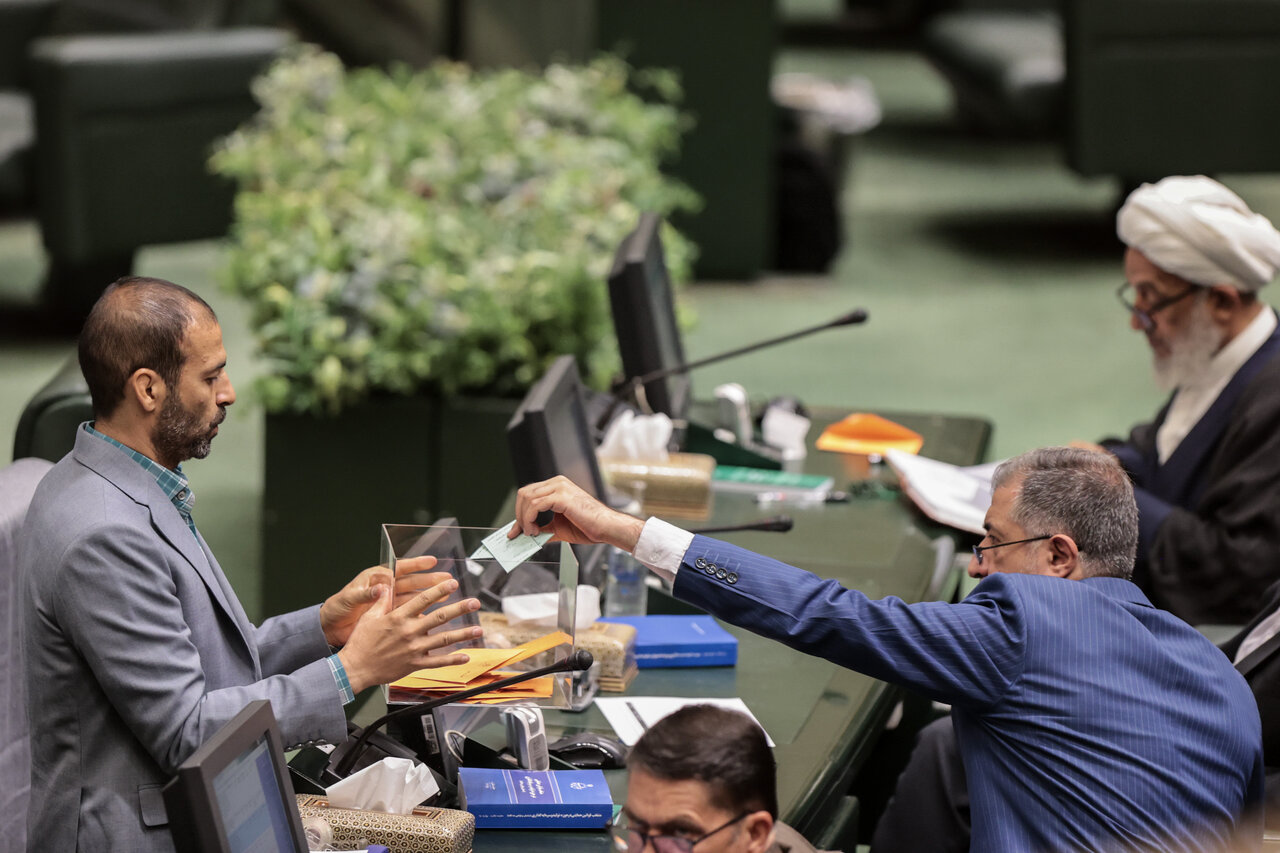 صحن علنی 25 تیرماه مجلس