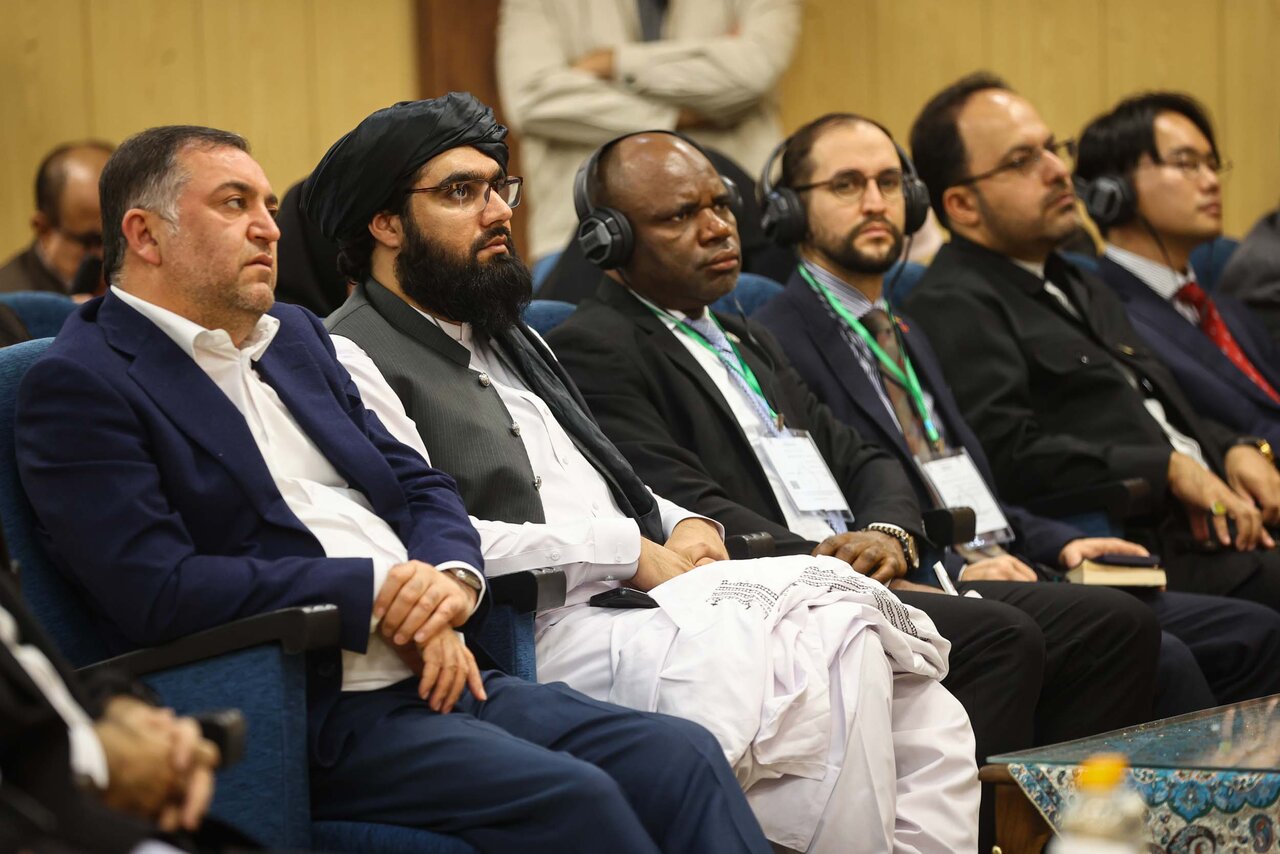 حضور قالیباف در همایش بین‌المللی صنعت نفت و گاز 