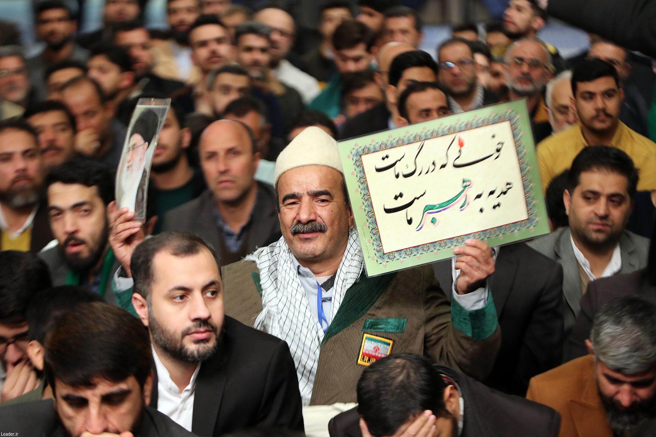دیدار مداحان اهل‌بیت علیهم‌السلام با رهبر انقلاب