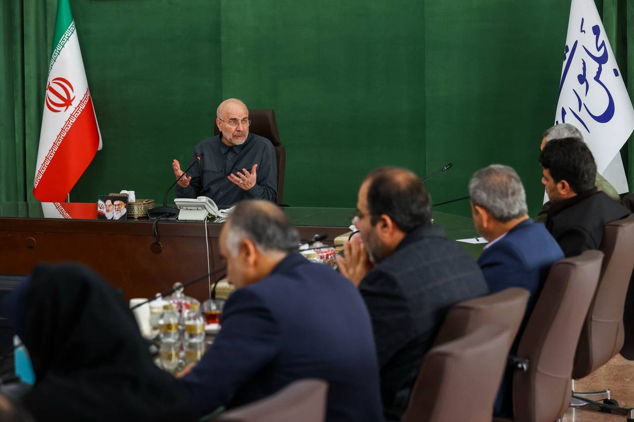 دیدار مجمع نمایندگان استان اصفهان با قالیباف 