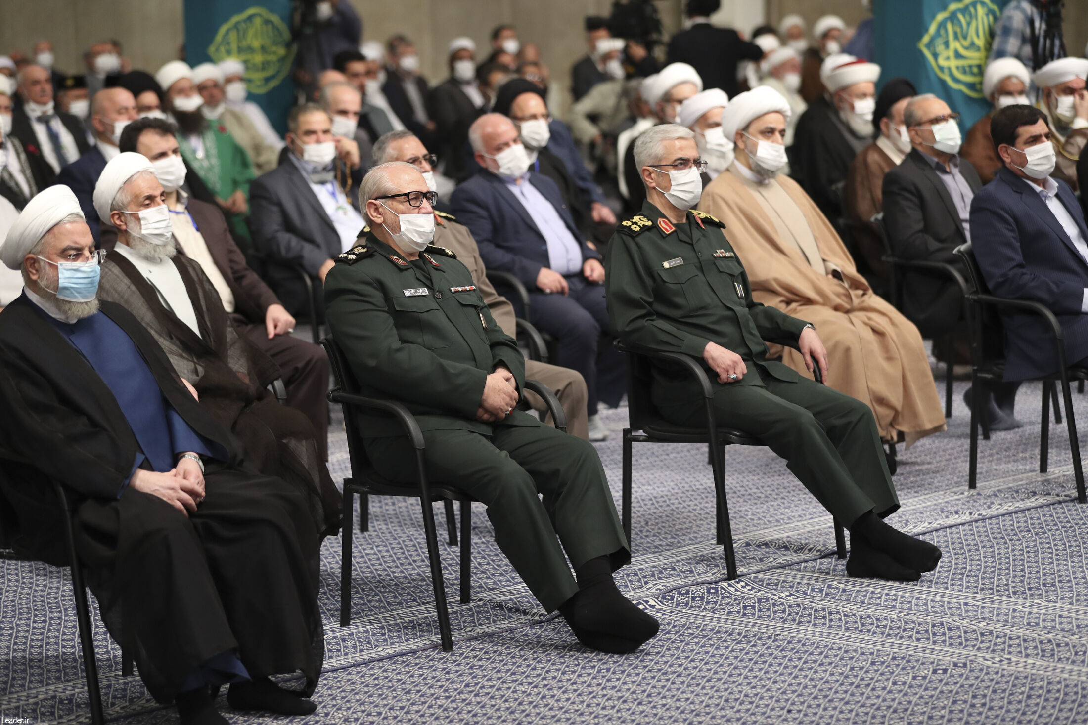 دیدار مسئولان و میهمانان کنفرانس وحدت اسلامى‌ با رهبرانقلاب